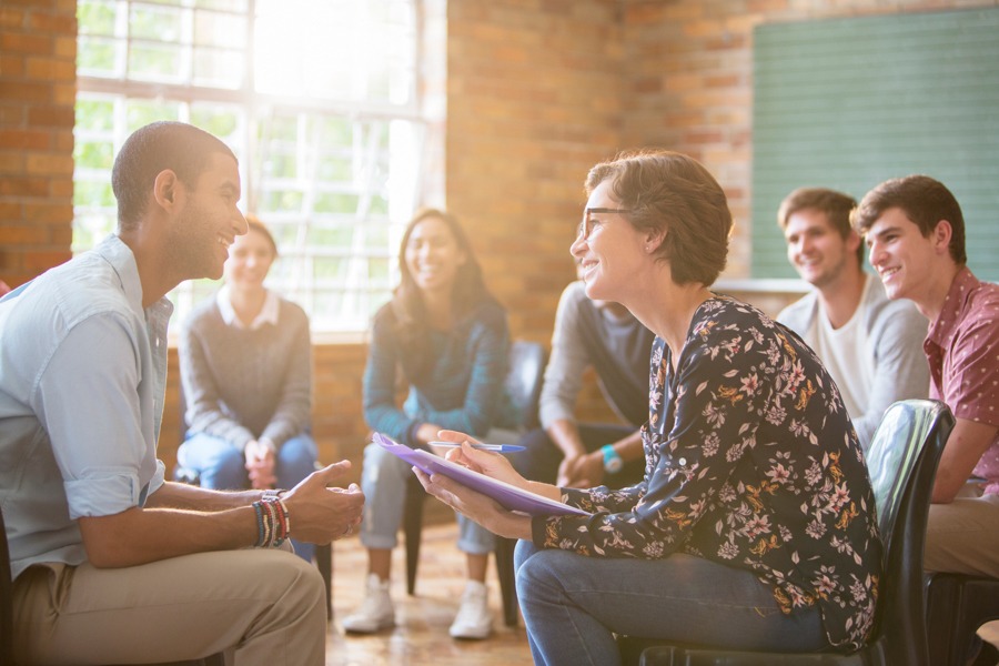 behavioral-health-group-therapy group session